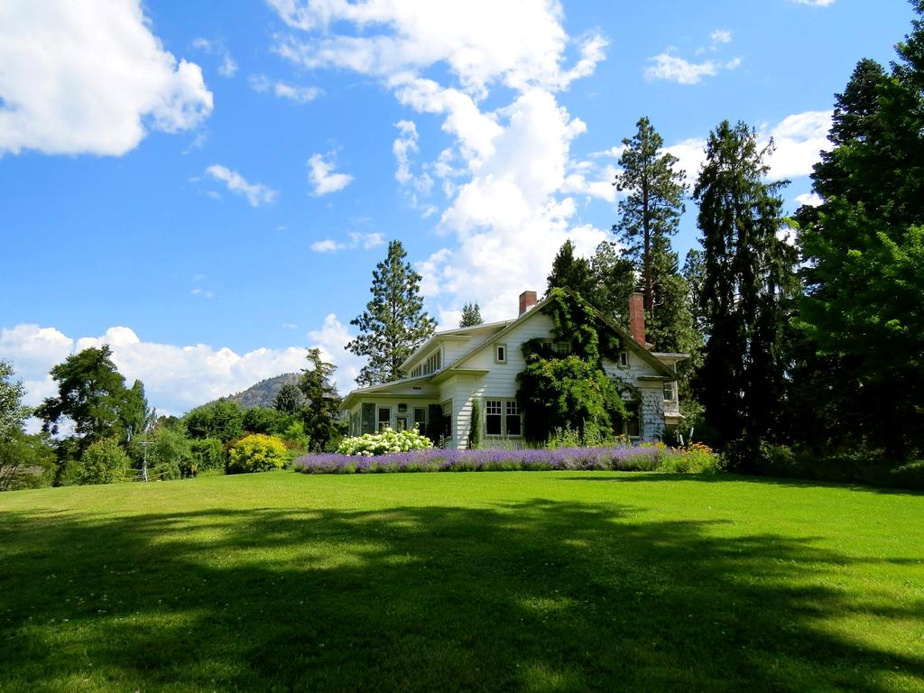 Large estate lawn maintenance